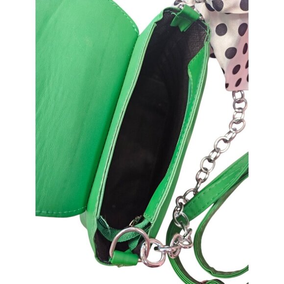 Green Vibrant Versatile Quilted Style Shoulder Bag with detachable Straps. - Picture 8 of 8